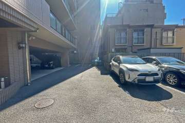 敷地内駐車場（屋外平面式）