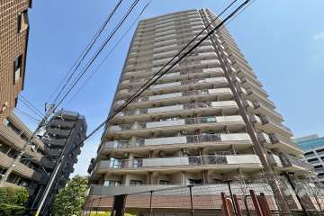 ライオンズタワー赤羽の外観（南西側から）