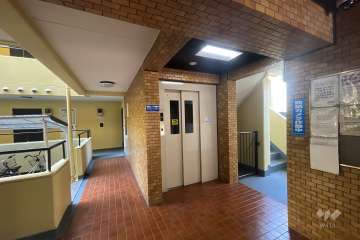 エントランスホール