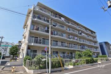 リレント赤羽の外観（南西側から）