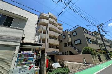 ライオンズマンション滝野川の外観（西側から）