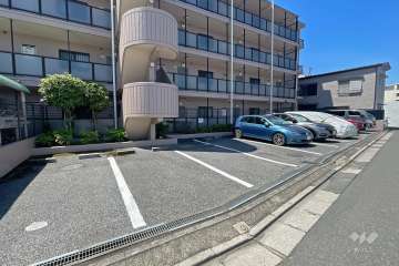 敷地内駐車場（屋外平面式）