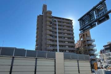 アルファホームズ東十条の外観（北東側から）