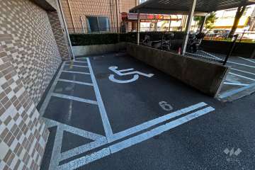 敷地内駐車場（屋外平面式）