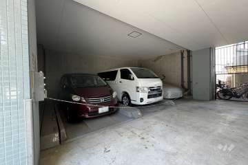 敷地内駐車場（屋内機械式）