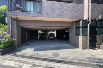 敷地内駐車場（屋内平面式）