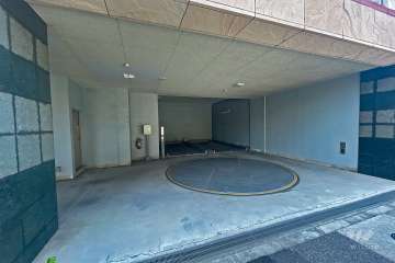 敷地内駐車場（屋内機械式）