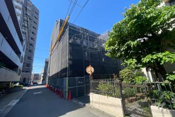 ダイアパレス赤羽ハイドパークの外観（北東側から）※2024年7月現在、大規模修繕工事中