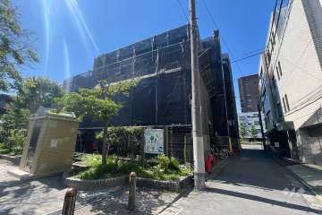 ダイアパレス赤羽ハイドパークの外観（北西側から）※2024年7月現在、大規模修繕工事中