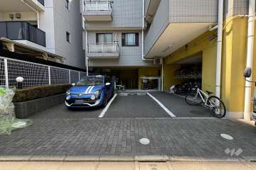 敷地内駐車場（屋外平面式）