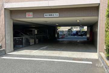 敷地内駐車場（屋内機械式）
