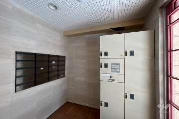 宅配ボックスと共用ポスト　