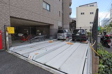 敷地内駐車場（屋外機械式）