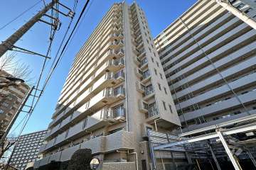 グローリオ王子神谷の外観（北東側から）