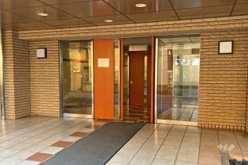 南側エントランス