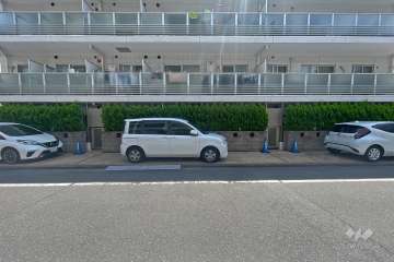 敷地内駐車場（屋外平面式）