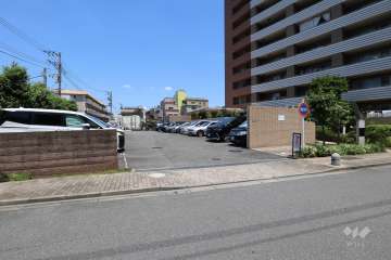 駐車場の出入り口