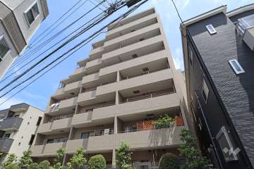 サンパレス駒込壱番館の外観（南東側から）