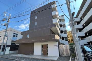 ラグジュアリーアパートメント赤羽西０２の外観（北西側から）