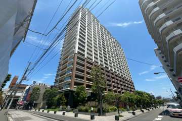 プラウドシティ赤羽の外観（南西側から）