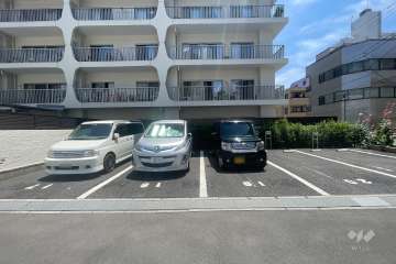 敷地内駐車場（屋外平面式）