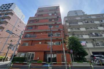 ペガサスマンション東十条の外観（北東側から）