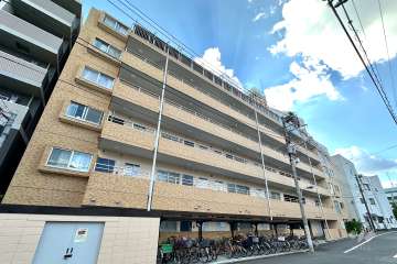 ライオンズマンション王子第５の外観（北東側から）