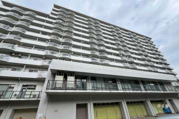 大林フローラ上中里の外観（南西側から）