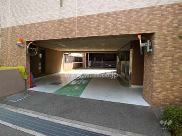 駐車場出入口