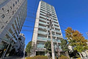 ザ・パークハウス赤羽イーストウイングの外観（南西側から）