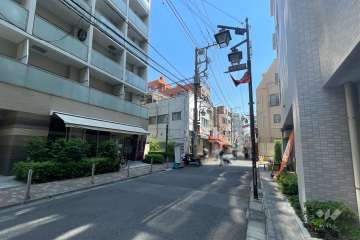 敷地南西側の前面道路