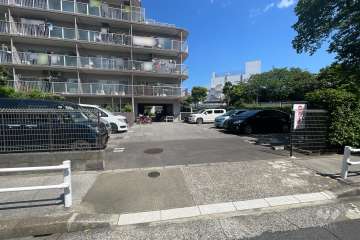 敷地内駐車場（屋外平面式）