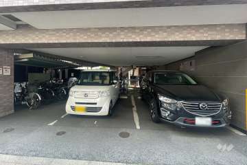 敷地内駐車場（屋内平面式）