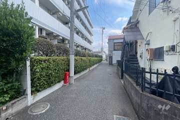 敷地南東側の前面道路　