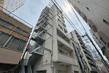 ニューファミール田端の外観（西側から）
