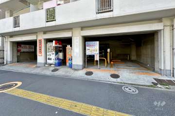 敷地内駐車場（屋内機械式）