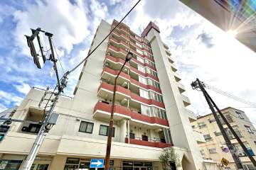 上十条ダイヤモンドマンションの外観（北東側から）