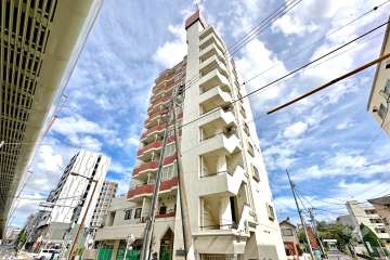 上十条ダイヤモンドマンションの外観（北西側から）