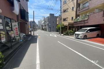 敷地東側の前面道路