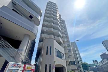 藤和シティコープ飛鳥山公園の外観（北東側から）