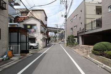 敷地南側の前面道路　　