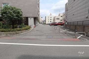 駐車場の出入り口　