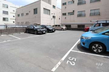 敷地内駐車場（屋外平面式）