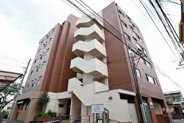 西が丘サニーハイツの外観（北西側から）