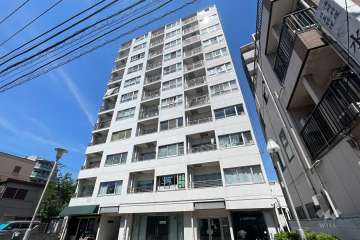 サンハイツ東十条の外観（南西側から）