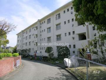 公団石澄住宅3号棟の外観