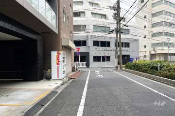 敷地南西側の前面道路