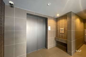 エントランスはオートロック付きです。