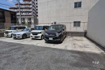 敷地内駐車場（屋外平面式）