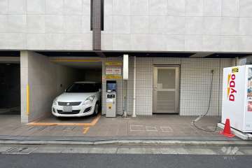 敷地内のコインパーキングと駐輪場